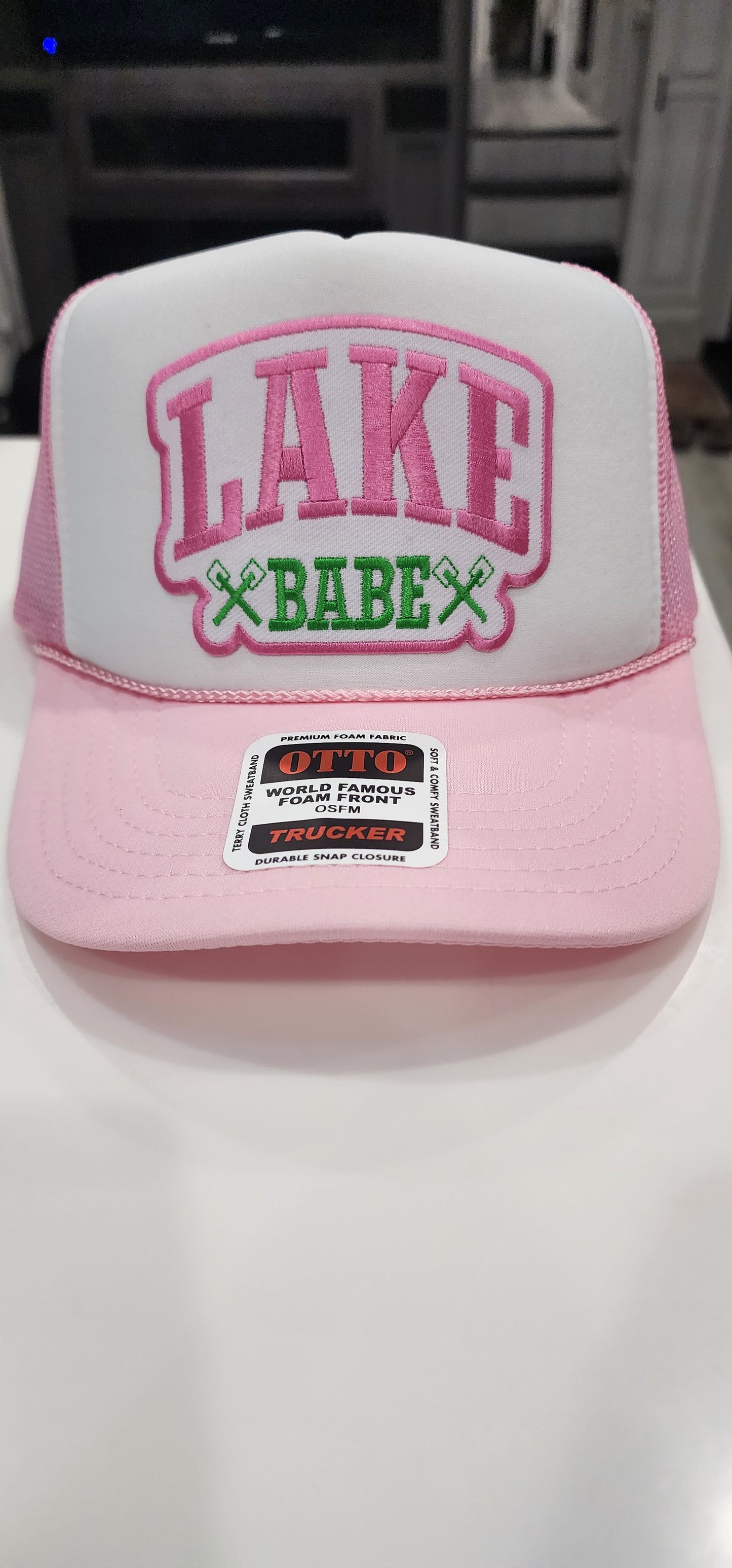 Lake babe