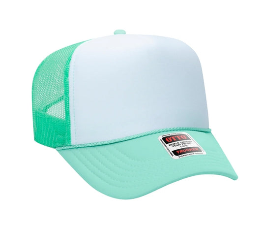 One Otto hat with one design